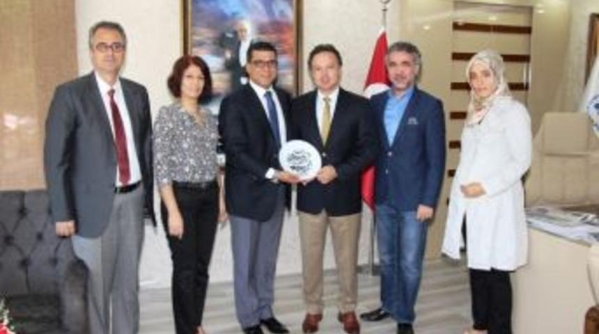 Yunusemre Kent Konseyinden Savaş Duman&rsquo;a Ziyaret