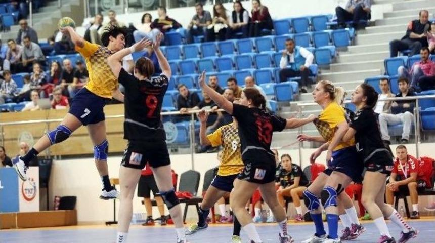 Yenimahalle Belediyesi Spor Kul&uuml;b&uuml; Farka Koştu