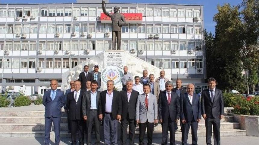 Adıyaman&rsquo;da Muhtarlar G&uuml;n&uuml; Kutlanıyor