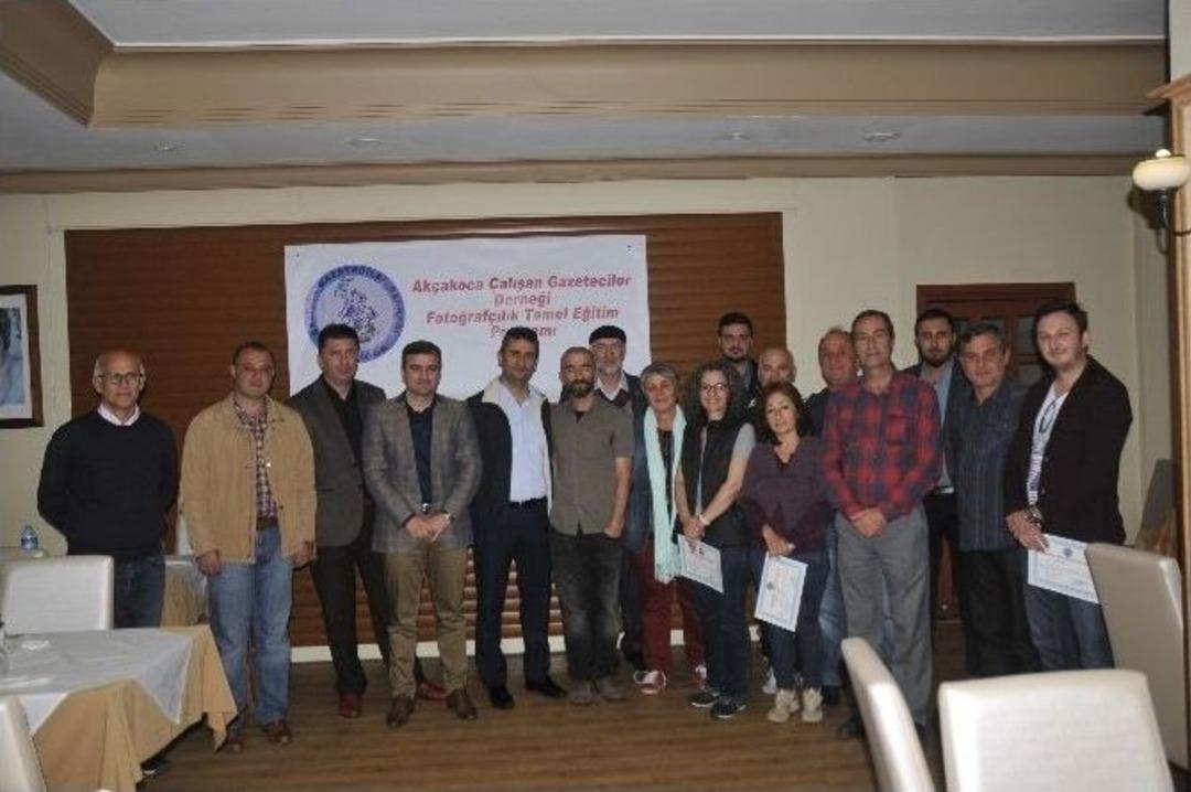 A&ccedil;gd Temel Fotoğraf&ccedil;ılık Kursu Tamamlandı