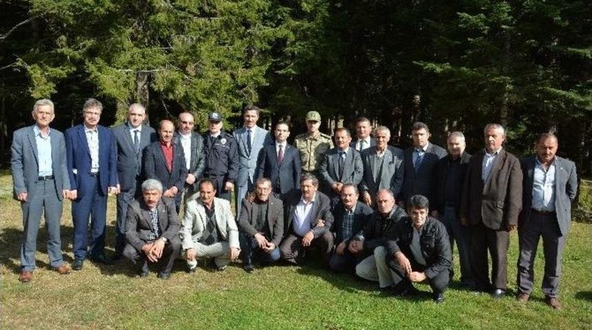 Muhtarlar Kendi Günlerini Kutladı