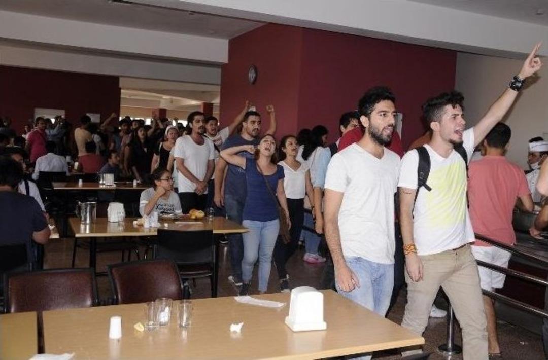 A&uuml; &Ouml;ğrencileri İle G&uuml;venlik Arasında Gerginlik