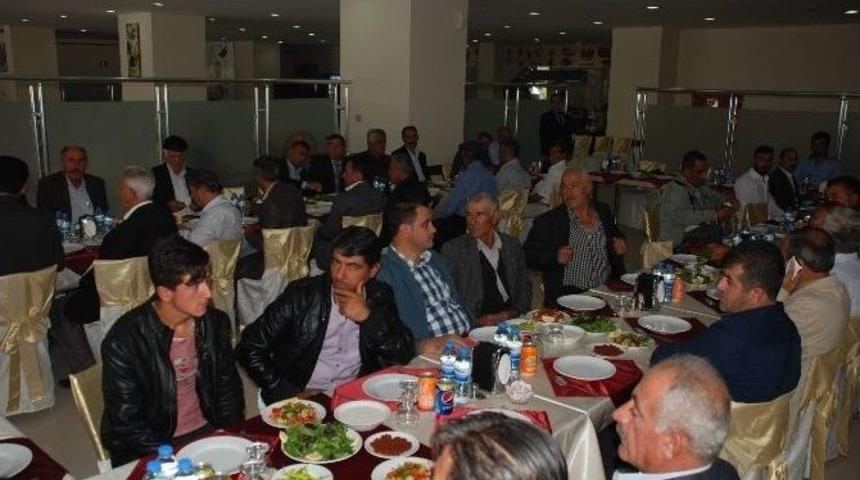 Grup Başkan Vekili G&ouml;lbaşı İl&ccedil;esinde Muhtarlarla Bir Araya Geldi