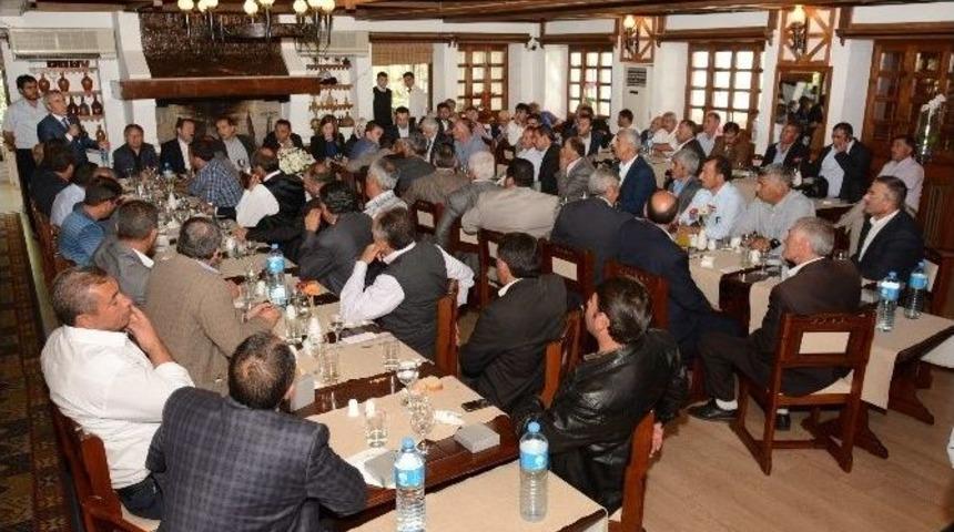 Ak Parti 84 K&ouml;y Muhtarı İle İstişare Yaptı