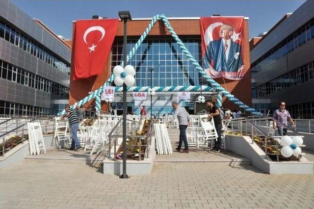 Bakan Müezzinoğlu, İzmir’in Dijital Hastanesini Açtı