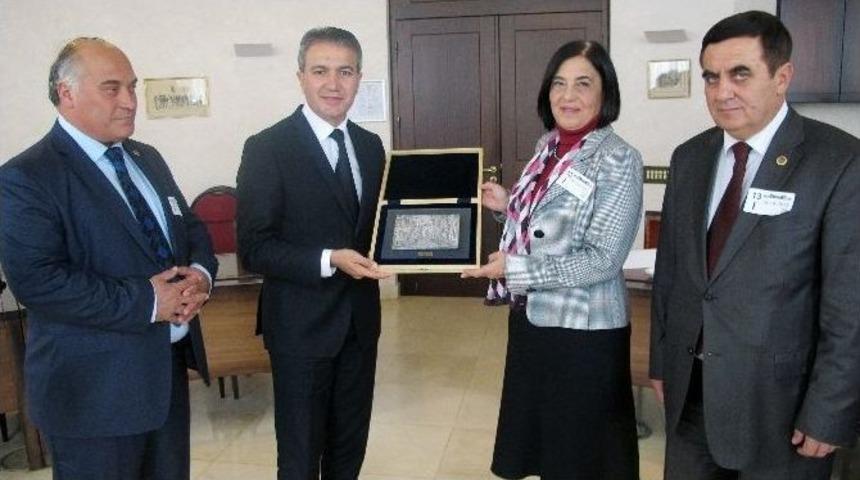 B&uuml;y&uuml;kşehir Heyeti Br&uuml;ksel&rsquo;de Emir Kır&rsquo;ı Ziyaret Etti