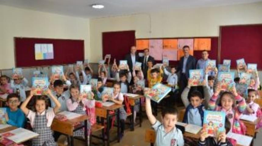 &Ouml;ğrencilere Okuma Yazma &Ouml;ğrenim Seti Ve Kitap