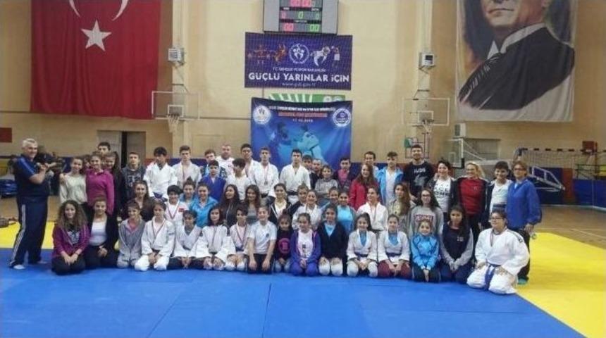 B&uuml;y&uuml;kşehirli Judocular Zirvede
