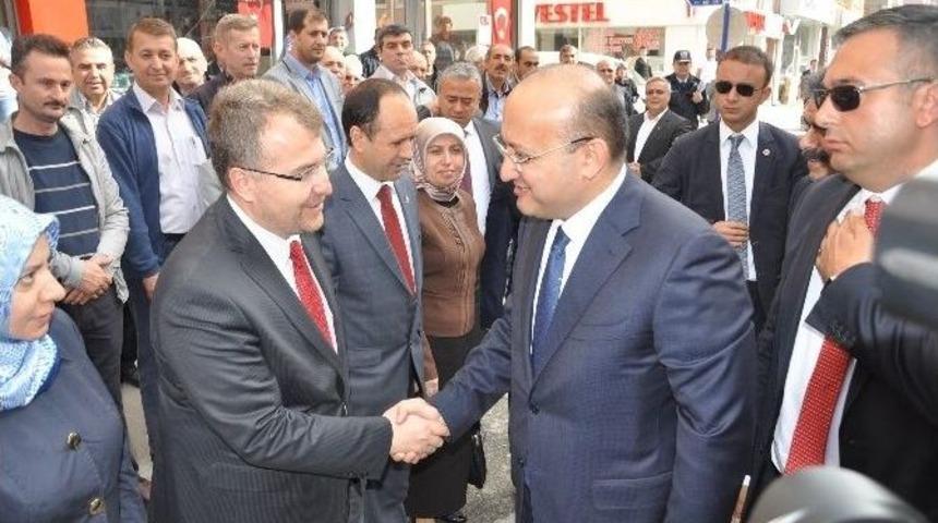 Akdoğan Boz&uuml;y&uuml;k&rsquo;te