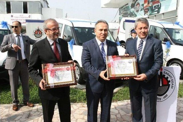 Dtso Polise 3 Araç Bağışladı