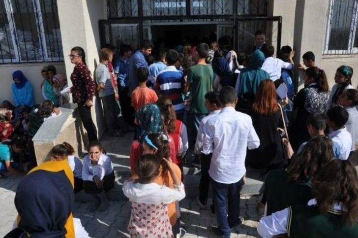 Bozova’da 400 Öğrenciye Giyim Yardımı G2