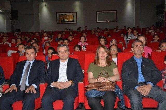 Minikler ‘mişi Ve Arkadaşları’nı Çok Sevdi