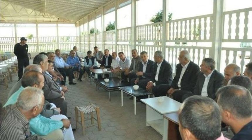 Ak Partili Çelik Zahirecilerin Sorunlarını Dinledi