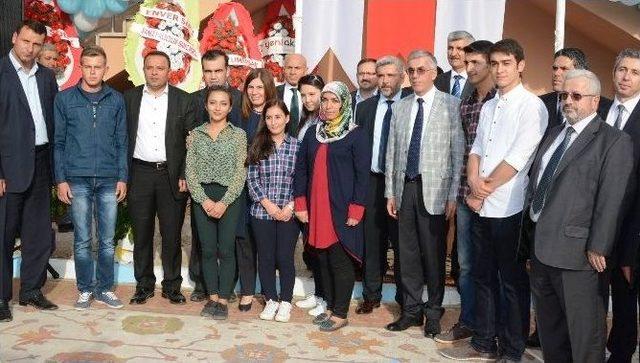 Türkiye’de İlk Kez Sultanhanı’na Halı Restorasyon Okulu Açıldı