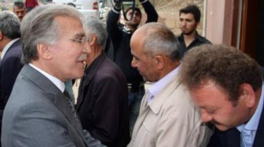 Ak Parti Genel Başkan Yardımcısı Mehmet Ali Şahin: