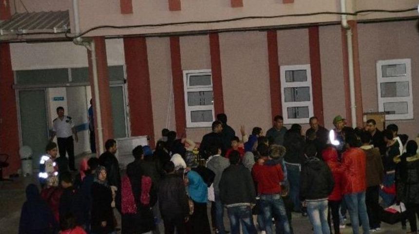 Aliağa&rsquo;da 99 Ka&ccedil;ak G&ouml;&ccedil;men Yakalandı