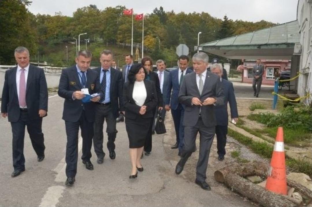 Derek&ouml;y Sınır Kapısı Tır Trafiğine A&ccedil;ılacak