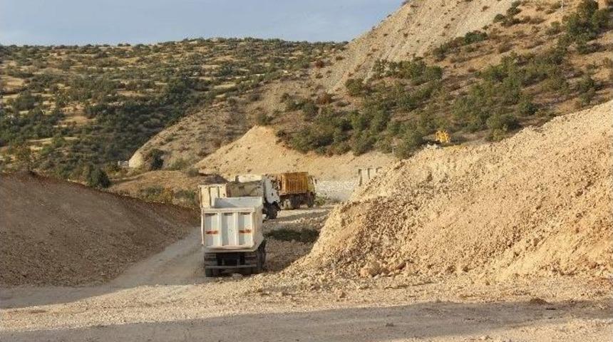 2015 Yılı İçerisinde Bitirilmesi Planlanan Yol 2016’ya Kaldı