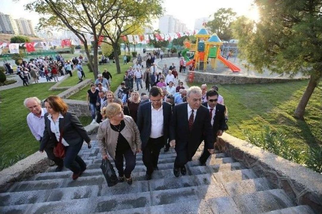 Ankara&rsquo;daki Ter&ouml;r Saldırısında &Ouml;lenler İ&ccedil;in &rsquo;gen&ccedil; Fidanlar Parkı&rsquo;