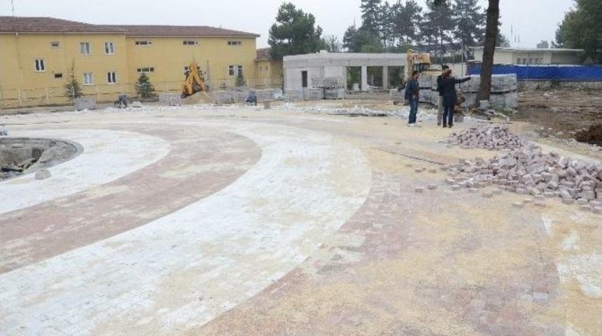 D&uuml;zce Lisesi Parkında 4. Etap &Ccedil;alışmaları Başladı