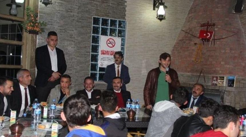 Sarıcaoğlu Gen&ccedil;lerle Buluştu