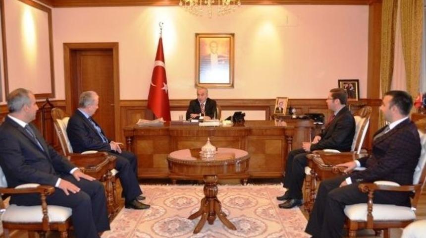 Tüik Personeli, Vali Kamçı’yı Ziyaret Etti