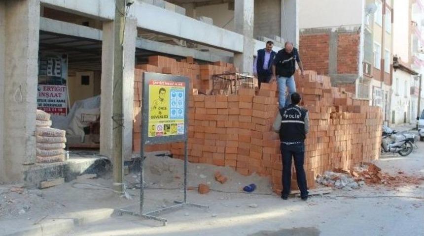 İnşaattan D&uuml;şerek &Ouml;ld&uuml;