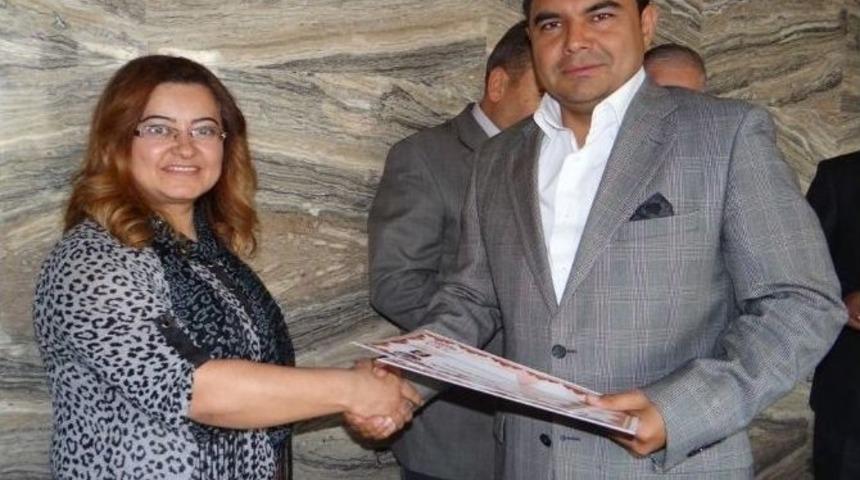 &Uuml;rg&uuml;p Kaymakamı Balcı Tapu Sicil Memurlarına Başarı Belgesi Verdi