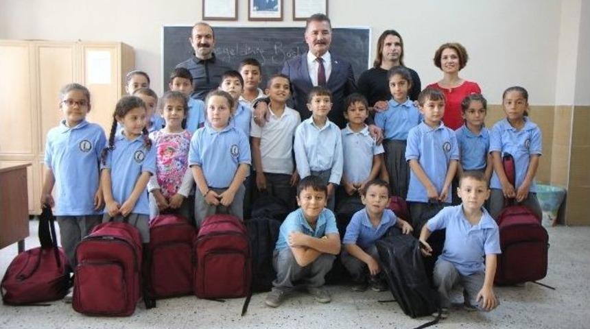 Tuna&rsquo;dan 5 Bin &Ouml;ğrenciye Kırtasiye Malzemesi