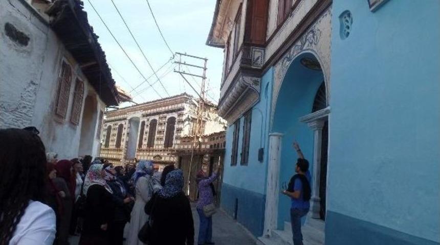 Şekame Kula&rsquo;yı Gezdi