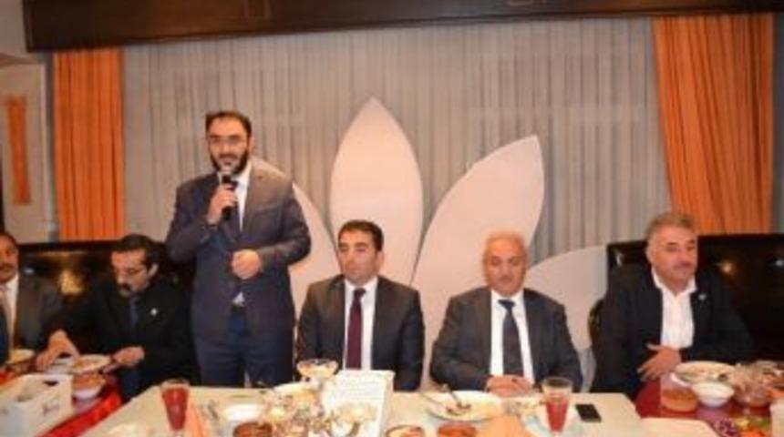 Protokol Alevi Dedeleriyle Muharrem Orucu İftarında Buluştu