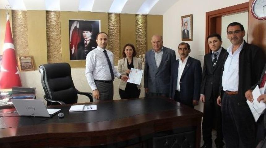 Altınyayla Y&uuml;ksekokulu İ&ccedil;in Tapu Devri Yapıldı