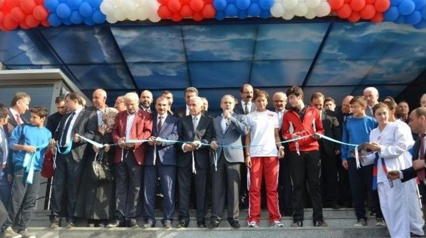 Bakan Kılı&ccedil; &rsquo;yarı Olimpik Havuz A&ccedil;ılışı&rsquo; Yaptı