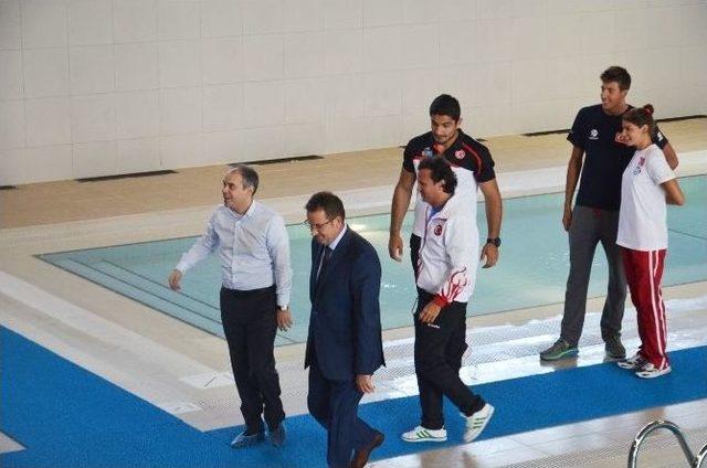 Bakan Kılıç ’yarı Olimpik Havuz Açılışı’ Yaptı