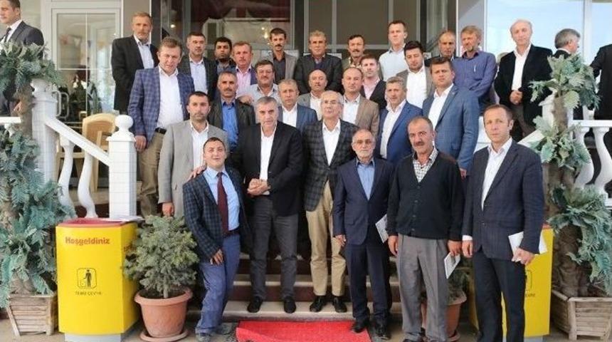 Başkan Zeki To&ccedil;oğlu Taraklı&rsquo;daki Muhtarlarla Bir Araya Geldi