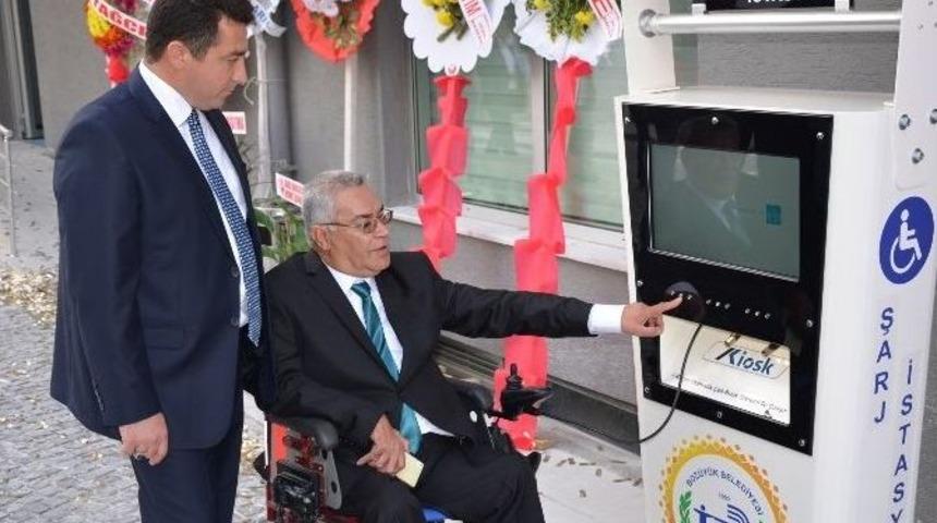 Boz&uuml;y&uuml;k&rsquo;te Engelleri Kaldıran İstasyon