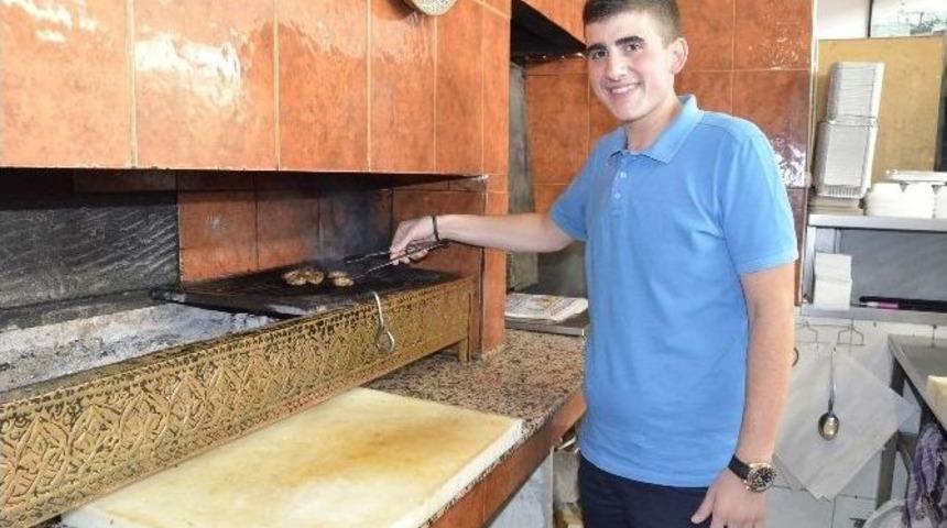 (&ouml;zel Haber) İzmirli Lokantacı Ocak Başında Kilo Verdi