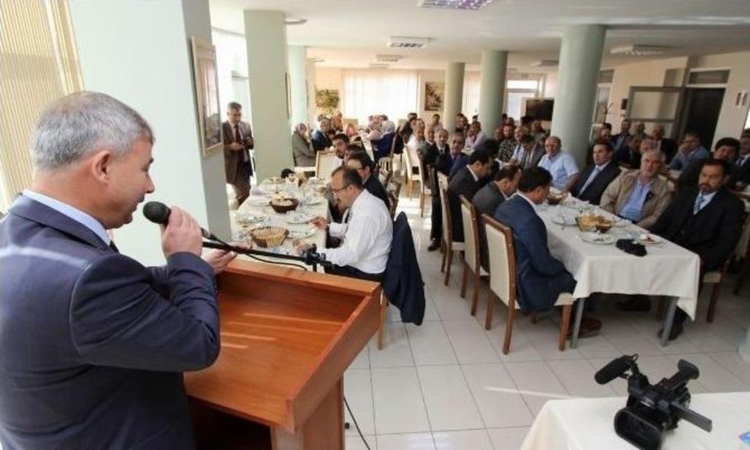 Başkan Yaralı Din G&ouml;revlilerine Kahvaltı Verdi