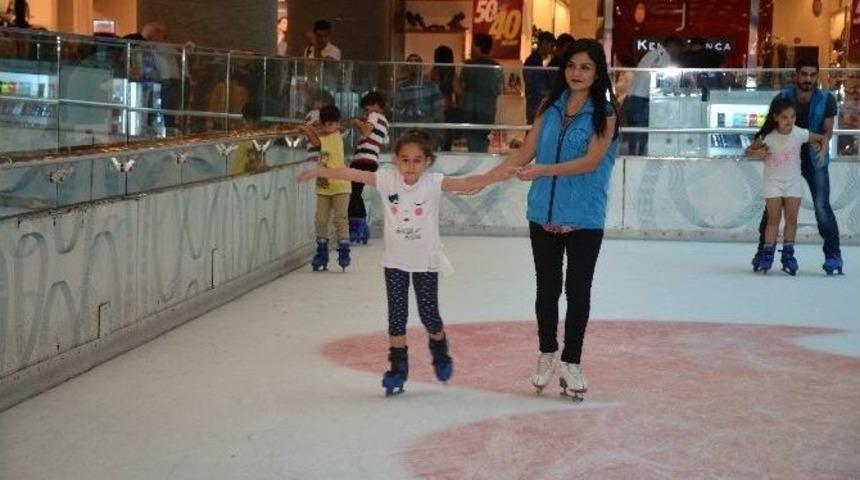 Buz Pateni İle Eğlenceli Serinlik