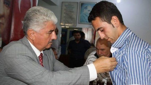 Erzin’de Ak Parti’ye Katılım