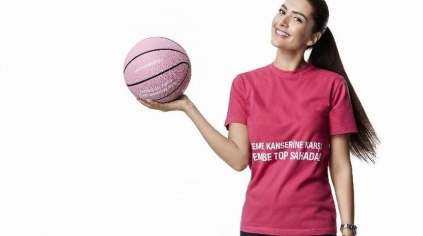 Meme Kanserine Karşı &rsquo;pembe Top&rsquo; Sahada