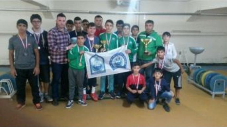 Haltere &lsquo;yıldırım&rsquo; Damgası