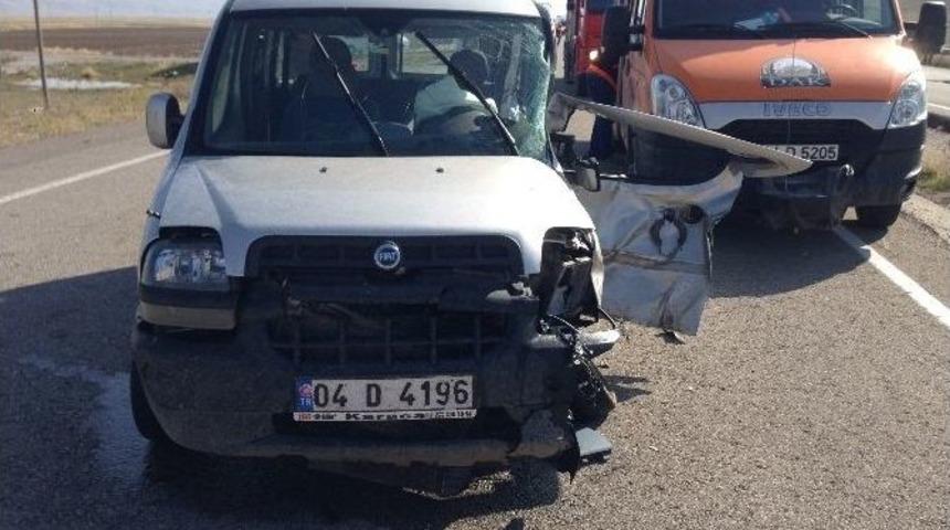 Doğubayazıt&rsquo;ta Trafik Kazası: 6 Yaralı