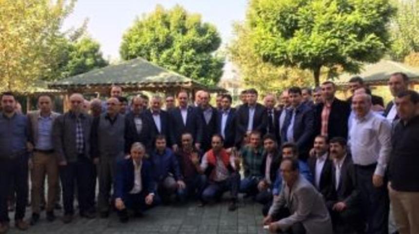 Ak Partili Eski Ve Yeni Y&ouml;neticiler Bir Araya Geldi