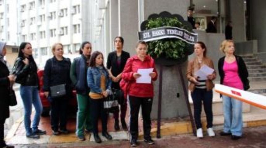 İş&ccedil;ilerden Yalova Belediyesi&rsquo;ne Siyah &Ccedil;elenk