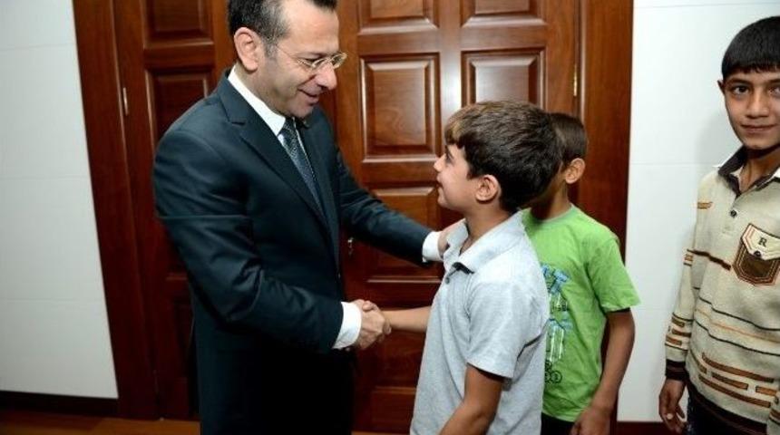 Vali Aksoy, Kahraman &Ccedil;ocukları Makamında Ağırladı