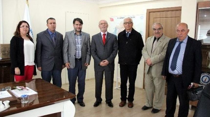 Cemiyet&rsquo;ten M&uuml;ft&uuml; Hacı Yusuf G&uuml;l&rsquo;e Hac D&ouml;n&uuml;ş&uuml; Ziyaret