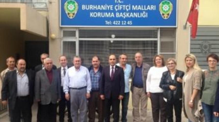 Burhaniye&rsquo;de &Ccedil;ift&ccedil;i Mallarına Siyaset&ccedil;i Ziyareti