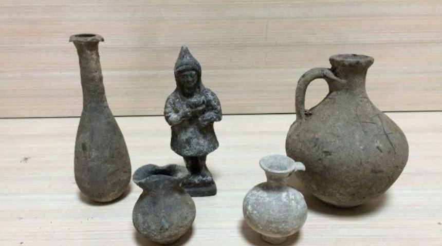 Denizli&rsquo;de Tarihi Eser Operasyonu: 5 G&ouml;zaltı