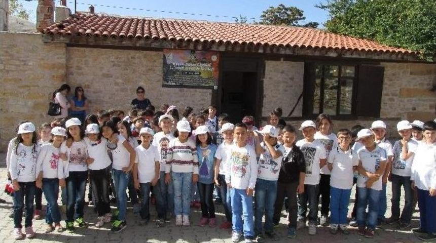 &Ouml;ğrencilerin Han Ziyareti